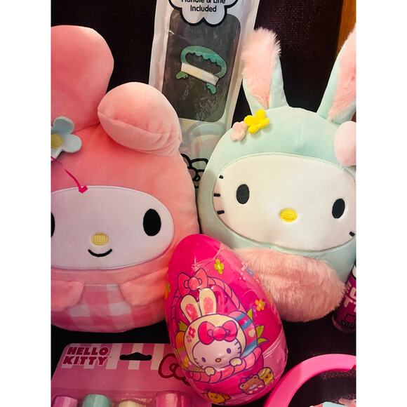 Hello Kitty storage bin Easter bundle 60 x 90 strawberry soft throw - Picture 8 of 13